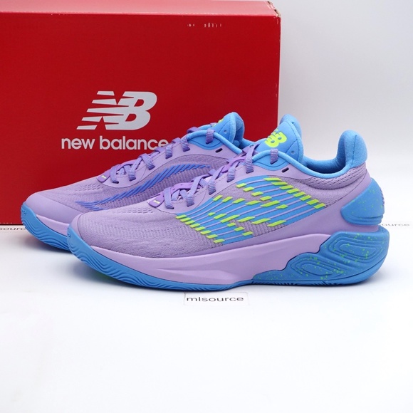 New Balance Other - NEW Size 9.5 WIDE 2E Men's New Balance TWO WXY V5 Basketball Shoe BB2WYCG5